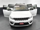 Thumbnail of 2024 Bright White Clearcoat Jeep Grand Cherokee