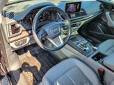 Thumbnail of 2020 Moonlight Blue Metallic Audi Q5