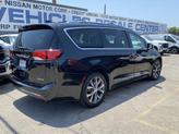 Thumbnail of 2018 Brilliant Black Crystal Pearlcoat Chrysler Pacifica