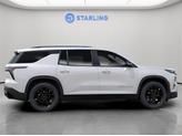 Thumbnail of 2025 Iridescent Pearl Tricoat Chevrolet Traverse