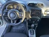 Thumbnail of 2022 Alpine White Clearcoat Jeep Renegade