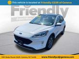 Photo of 2022 Oxford White Ford Escape