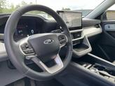 Thumbnail of 2025 Space White Metallic Ford Explorer