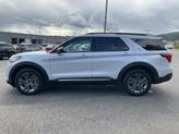 Thumbnail of 2025 Space White Metallic Ford Explorer