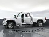 Thumbnail of 2021 White Frost Tricoat GMC Sierra 2500
