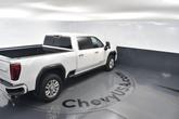 Thumbnail of 2021 White Frost Tricoat GMC Sierra 2500
