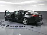 Thumbnail of 2019 Super Black Nissan Altima
