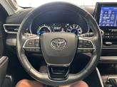 Thumbnail of 2021 Blizzard Pearl Toyota Highlander Hybrid