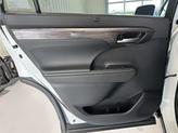 Thumbnail of 2021 Blizzard Pearl Toyota Highlander Hybrid
