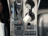 Thumbnail of 2021 Blizzard Pearl Toyota Highlander Hybrid