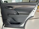 Thumbnail of 2021 Blizzard Pearl Toyota Highlander Hybrid