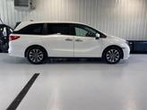 Thumbnail of 2021 Platinum White Pearl Honda Odyssey