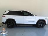 Thumbnail of 2024 Bright White Clearcoat Jeep Grand Cherokee