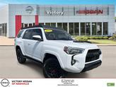 Photo of 2022 White Toyota 4Runner