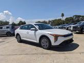 Thumbnail of 2025 Snow White Pearl Kia K4