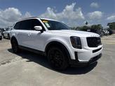 Thumbnail of 2022 Glacial White Pearl Kia Telluride