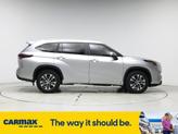 Thumbnail of 2024 Gray Toyota Highlander