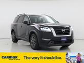 Photo of 2022 Black Nissan Pathfinder