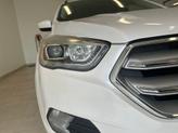 Thumbnail of 2019 White Platinum Clearcoat Metallic Ford Escape