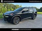 Photo of 2023 Super Black Nissan Rogue