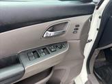 Thumbnail of 2016 White Diamond Pearl Honda Odyssey