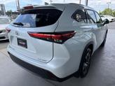 Thumbnail of 2022 White Toyota Highlander