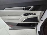 Thumbnail of 2022 Glacial White Pearl Kia Telluride