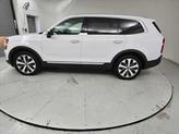 Thumbnail of 2022 Glacial White Pearl Kia Telluride