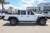 Thumbnail of 2025 Bright White Clearcoat Jeep Gladiator