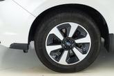 Thumbnail of 2018 Crystal White Pearl Subaru Forester