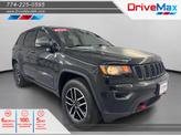 Photo of 2020 Diamond Black Crystal Pearlcoat Jeep Grand Cherokee