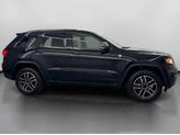 Thumbnail of 2020 Diamond Black Crystal Pearlcoat Jeep Grand Cherokee