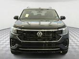 Thumbnail of 2025 Deep Black Pearl exterior Volkswagen Atlas