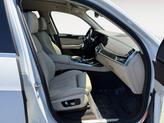 Thumbnail of 2019 Alpine White BMW X7