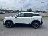 Thumbnail of 2025 Aspen White Tricoat Nissan Kicks
