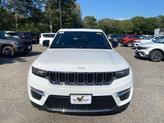 Thumbnail of 2025 Bright White Clearcoat Jeep Grand Cherokee
