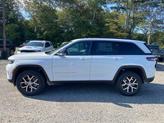 Thumbnail of 2025 Bright White Clearcoat Jeep Grand Cherokee
