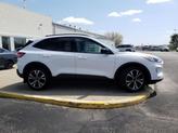 Thumbnail of 2022 Oxford White Ford Escape