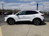 Thumbnail of 2022 Oxford White Ford Escape