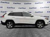 Thumbnail of 2019 Bright White Clearcoat Jeep Cherokee