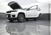 Thumbnail of 2025 Bright White Clearcoat Jeep Grand Cherokee L