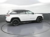 Thumbnail of 2025 Bright White Clearcoat Jeep Grand Cherokee