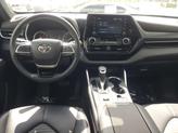Thumbnail of 2022 Pearl Toyota Highlander