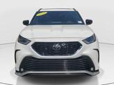 Thumbnail of 2022 Pearl Toyota Highlander