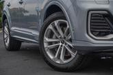 Thumbnail of 2025 Satellite Silver Metallic Audi Q7