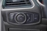 Thumbnail of 2017 White Platinum Tri-Coat Metallic Ford Edge