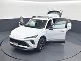 Thumbnail of 2025 Iridescent White Tricoat Buick Envision