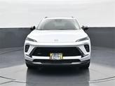 Thumbnail of 2025 Iridescent White Tricoat Buick Envision