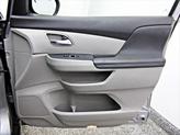 Thumbnail of 2017 Silver Honda Odyssey