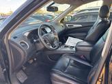 Thumbnail of 2017 Magnetic Black Metallic Nissan Pathfinder